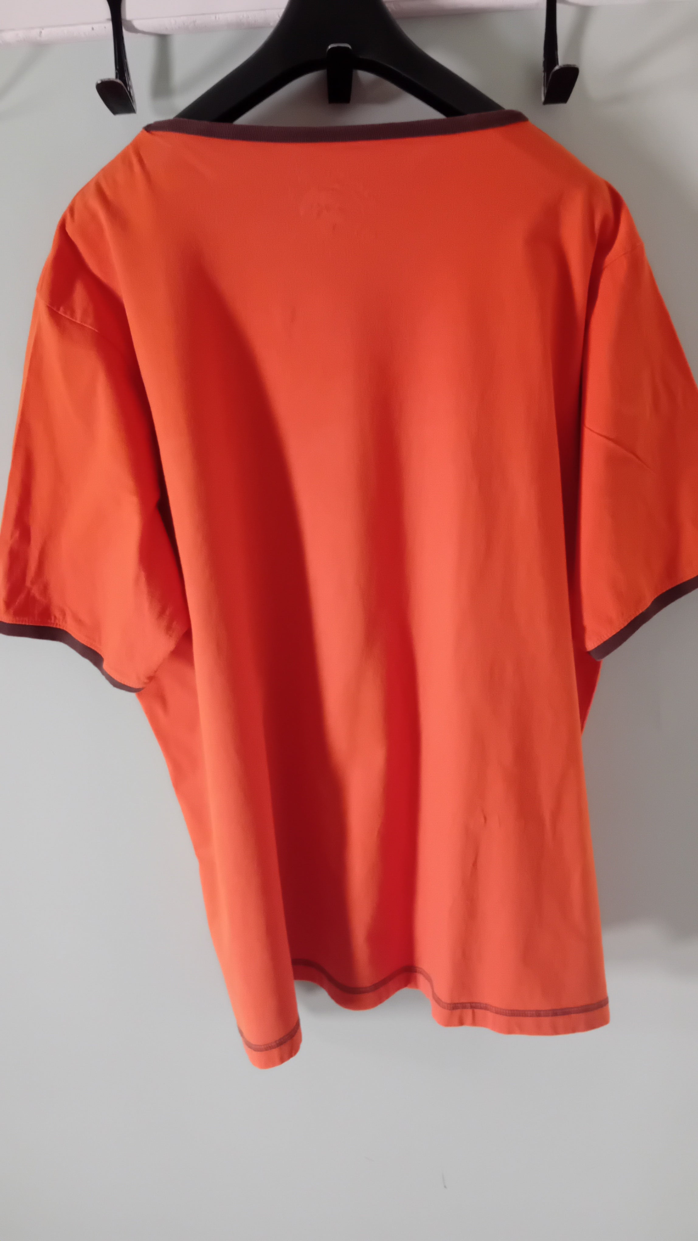 tee-shirt